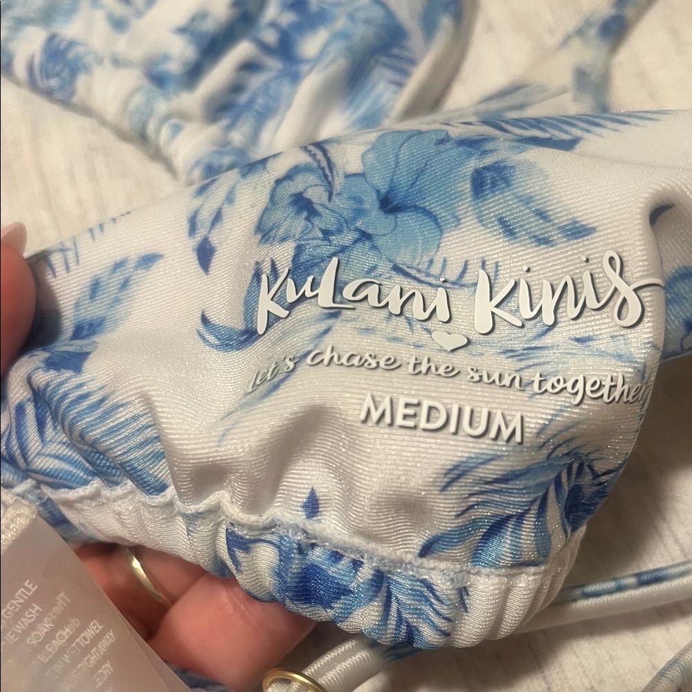 Kulani Kinis Vintage Paradise Blue and White bikini set - Picture 5 of 7